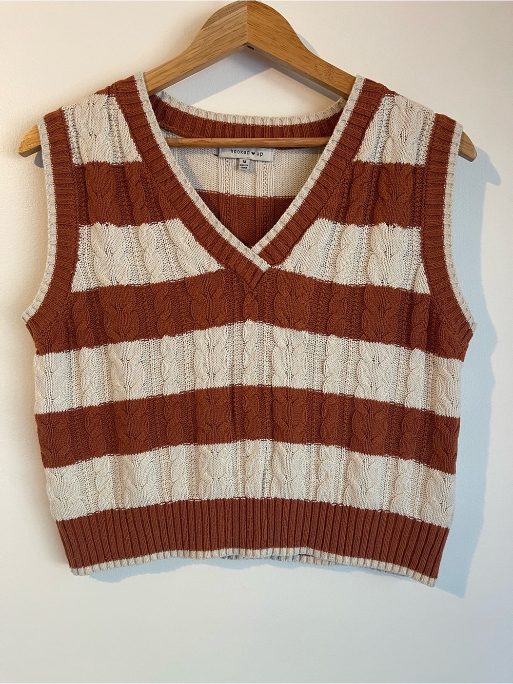 Hooked Up Striped Cable Knit Sweater Vest Rust Orange Cream V-Neck Cropped M